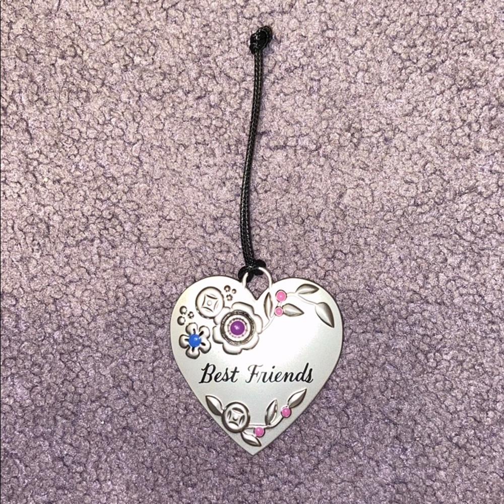 “best friends” charm
